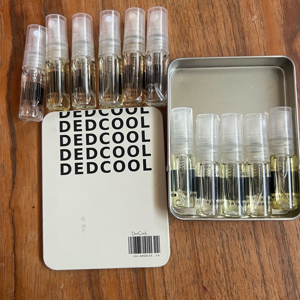 Dedcool perfume samples with tin. 11 in total, one repeat